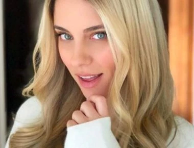 Δούκισσα Νομικού: Η τρυφερή φωτογραφία με τον γιο και τη μαμά της (φωτό)